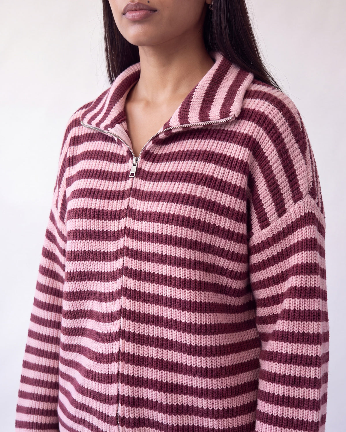 Chunky rib zip-through cardigan – Burgundy Stripe – detail