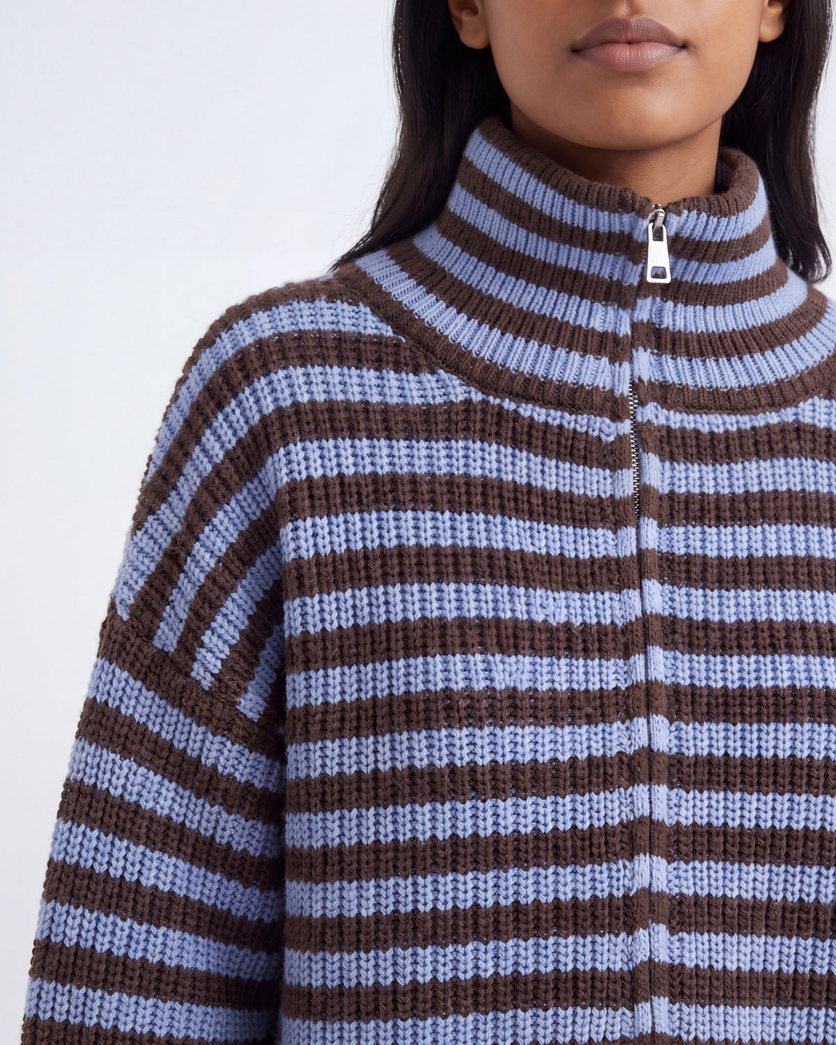 Chunky rib zip-through cardigan – Blue Stripe – detail
