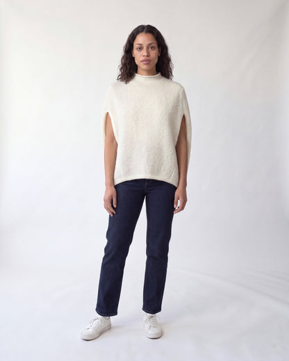 Sleeveless jumper in brushed wool blend – White – full body front