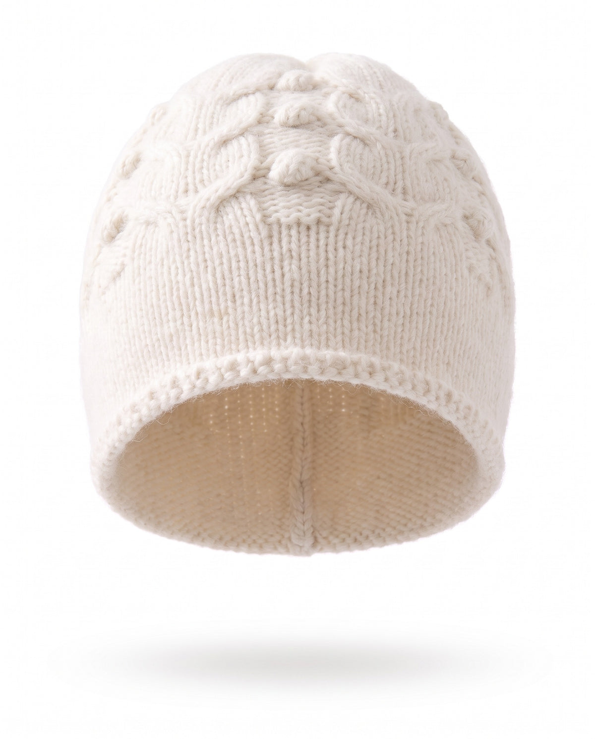 Beanie hat in cable knit cashmere blend – White – product front